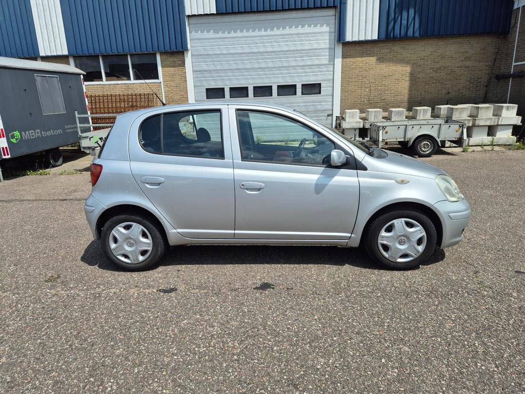 Toyota Yaris 1.3 VVT-i S-Line, 5 deurs/ koude airco/ nieuw s, Auto's, Voorwielaandrijving, Stof, Gebruikt, 4 cilinders