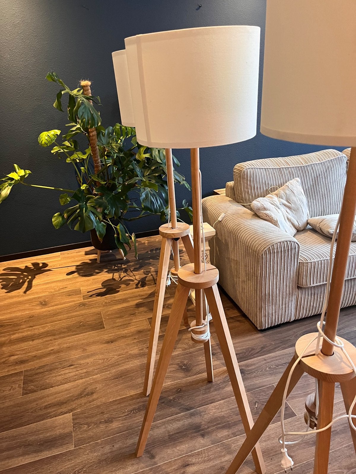 IKEA LAUTERS staande lamp met witte kap, Ophalen, 100 tot 150 cm, E27 (groot), Zo goed als nieuw