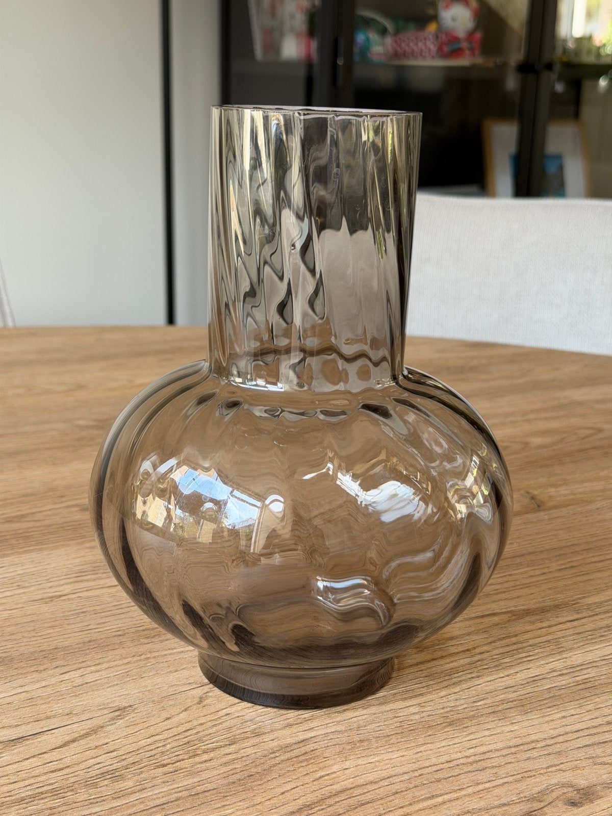 Rookglas vaas smoke bolvorm optic reliëf, 23 cm, Transparant, Ophalen of Verzenden, Glas
