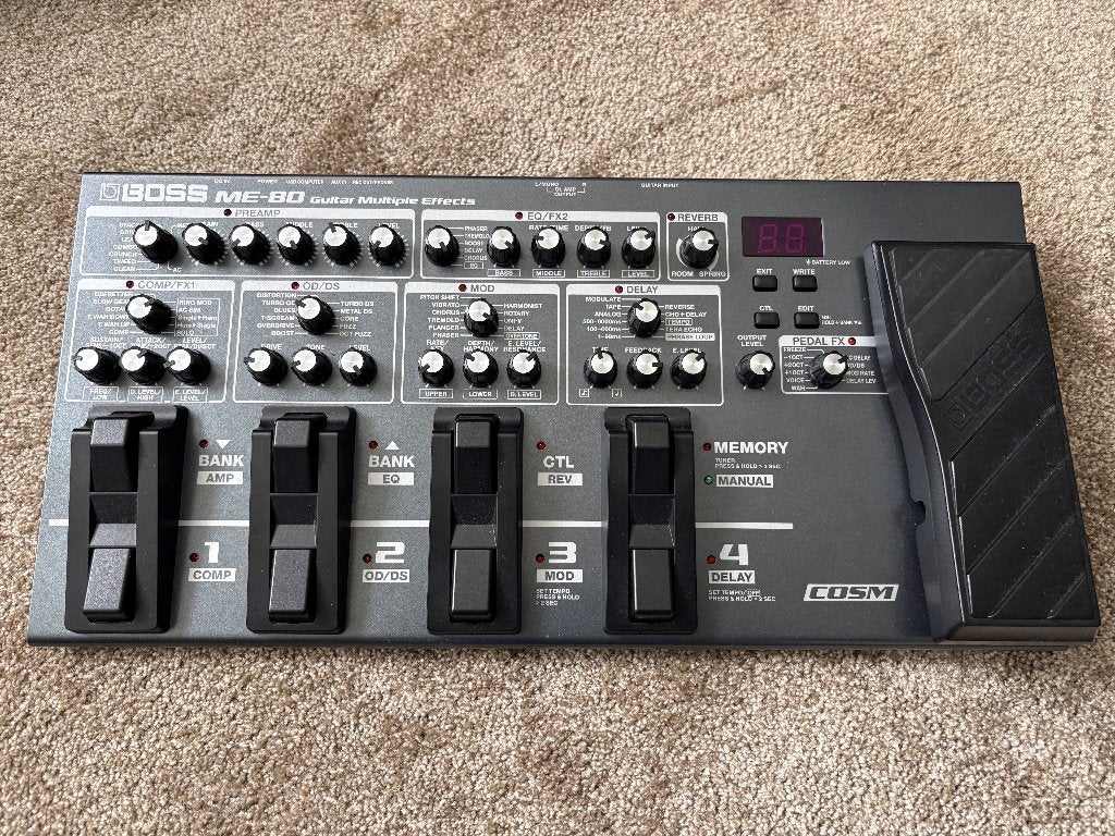 BOSS ME-80 Gitaar Multi-effectpedaal, Muziek en Instrumenten, Effecten, Ophalen, Zo goed als nieuw, Delay of Echo