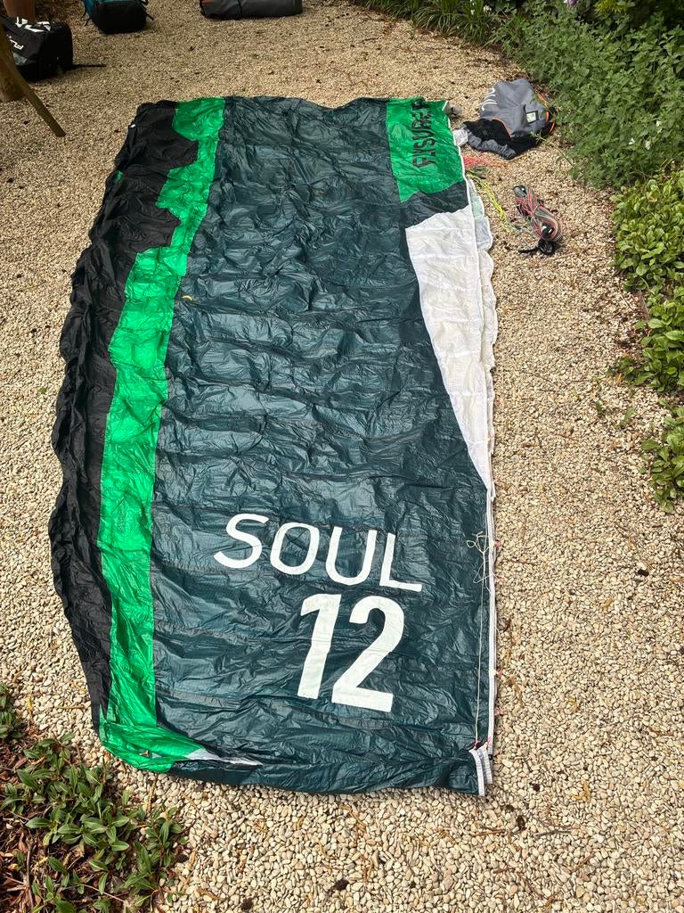 Flysurfer Soul 12m met bar, Gebruikt, Bar, Geen board, Ophalen of Verzenden