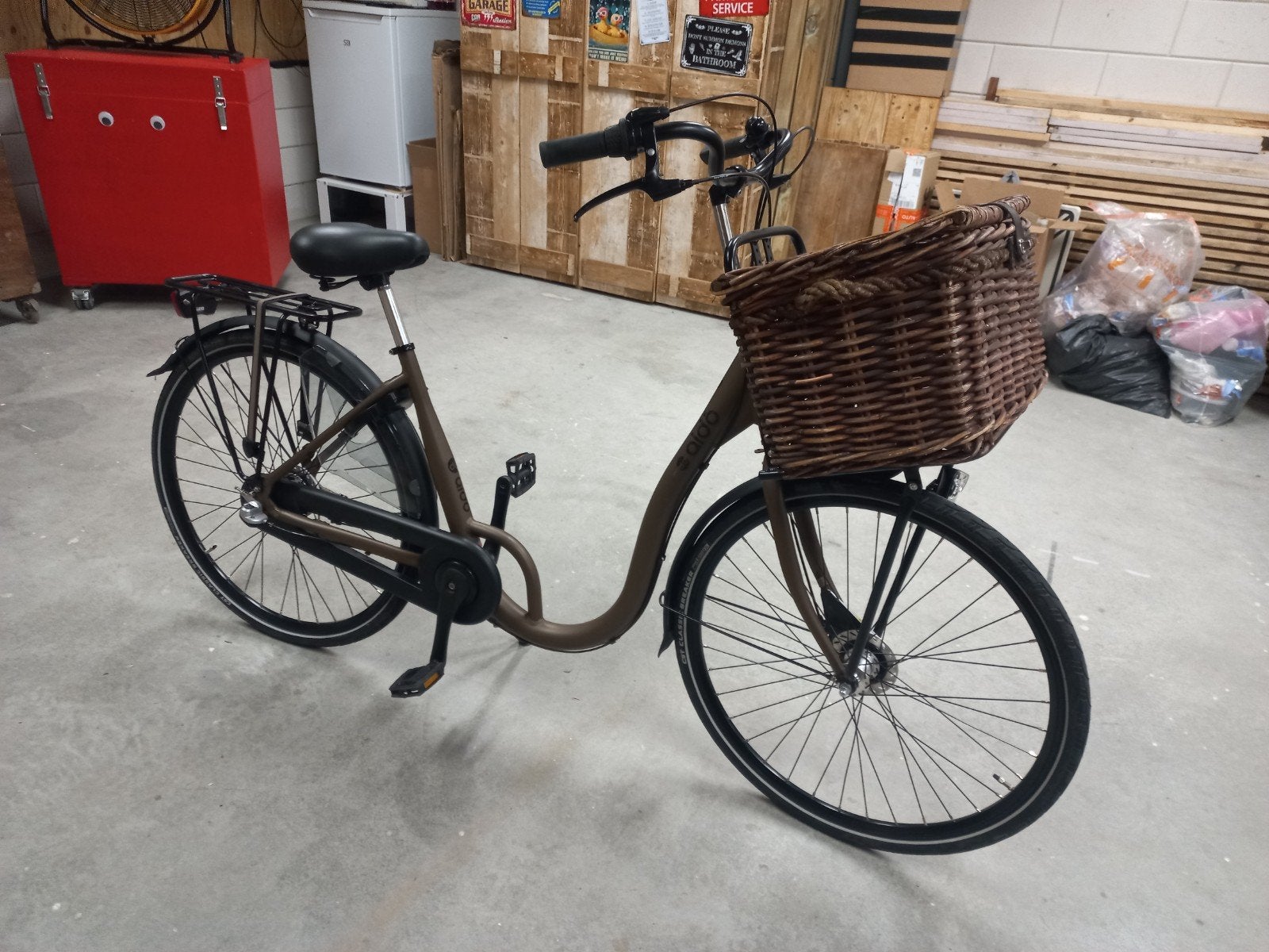 Aldo damesfiets met lage instap, Versnellingen, Zo goed als nieuw, Trommelrem, Ophalen