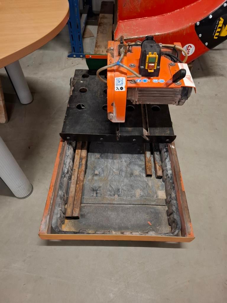Gebruikte tegelzaagmachine - Allu, Doe-het-zelf en Verbouw, Gereedschap | Zaagmachines, Gebruikt, Overige typen, Ophalen of Verzenden