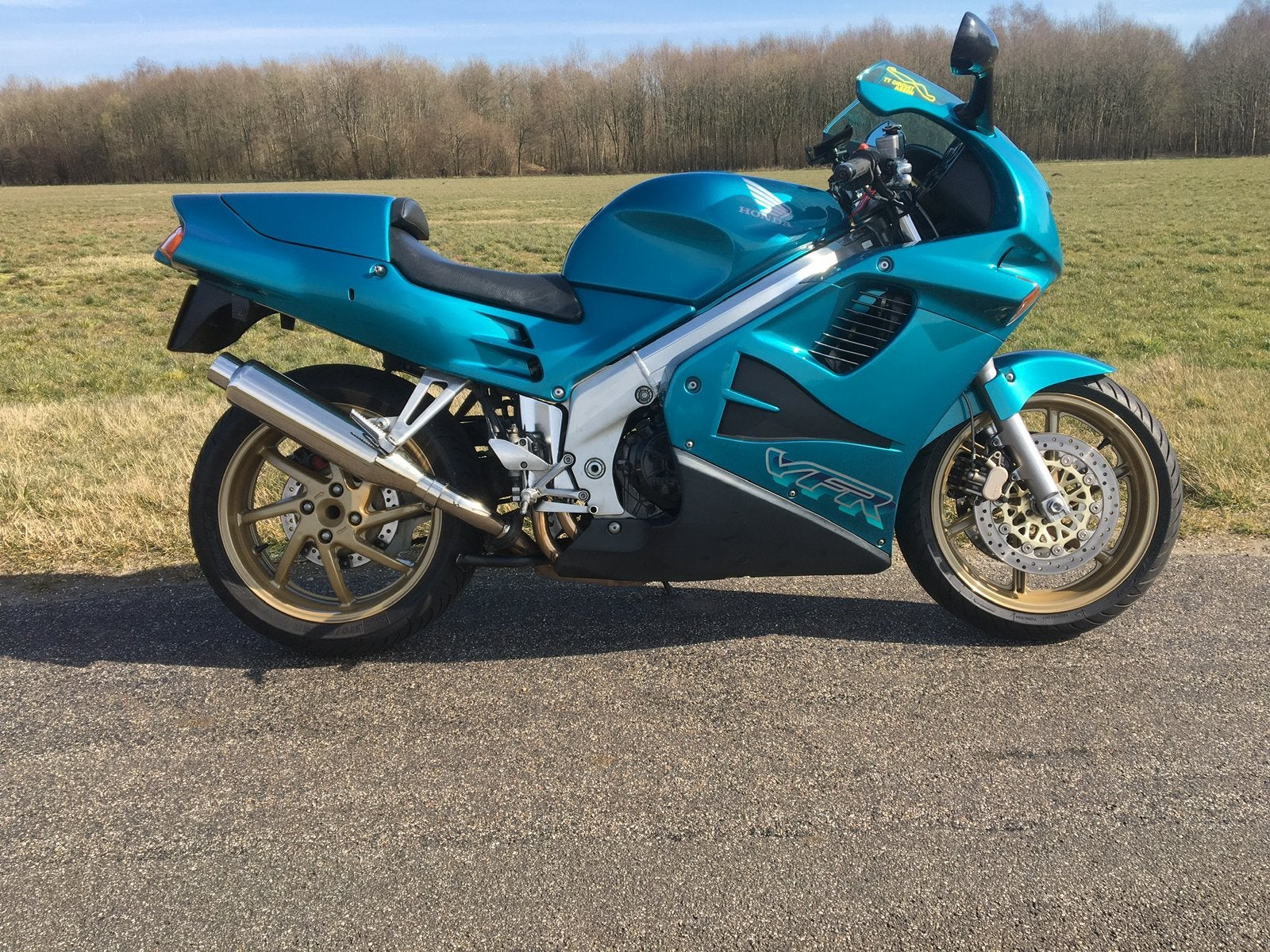 Prachtige VFR750 in unieke kleur, Motoren, 4 cilinders, Motorrijbewijs A, Gebruikt, Particulier