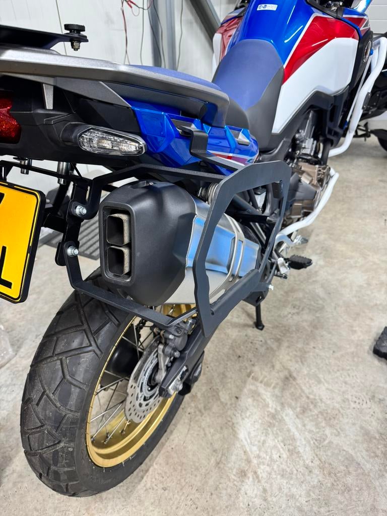 BMW uitlaat pasgemaakt voor Honda Africa Twin 1000, Ophalen of Verzenden