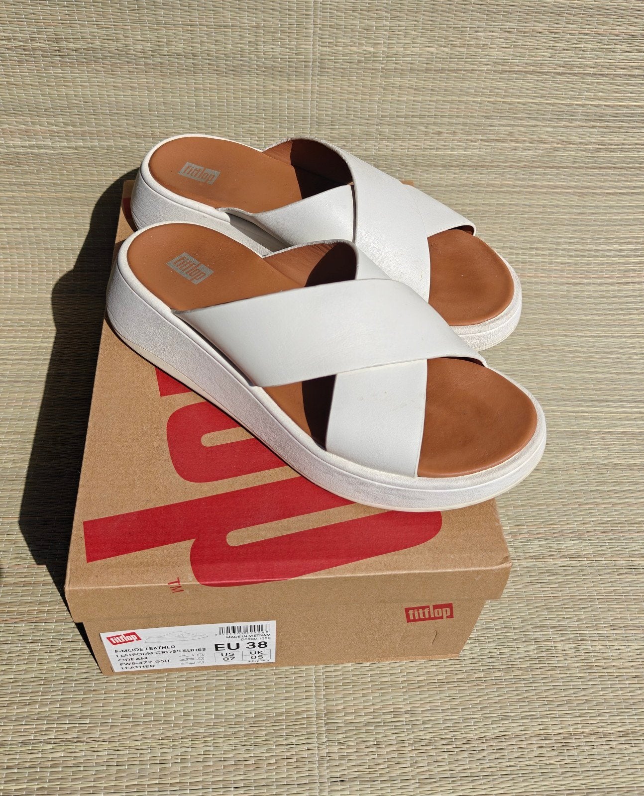 Fitflop F-mode leer platform sandaal slipper muiltje maat 38, Wit, Zo goed als nieuw, Fitflop, Sandalen of Muiltjes
