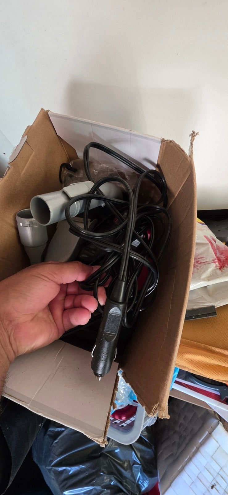 Auto stofzuiger Compleet Black+ Dicker. 25 €, Ophalen
