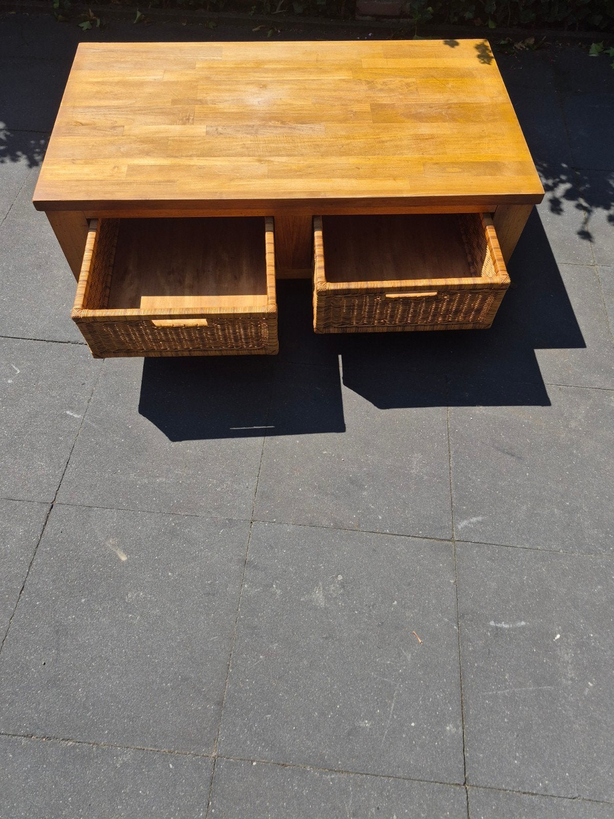 Teakhouten salontafel met rieten manden, Ophalen, Gebruikt, 100 tot 150 cm, 50 tot 100 cm