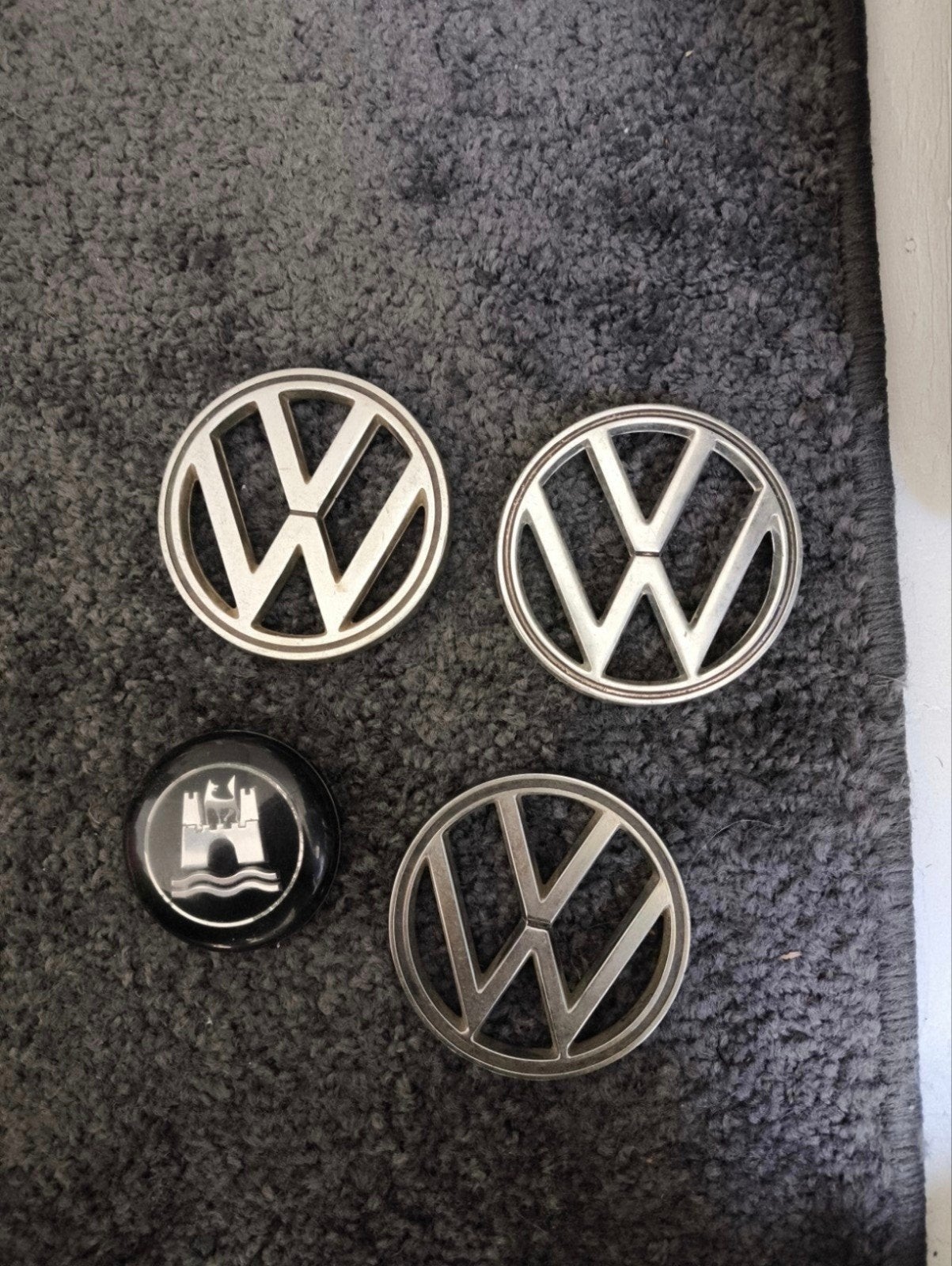 Volkswagen Kever Emblemen jaren 70, Ophalen of Verzenden, Gebruikt, Auto