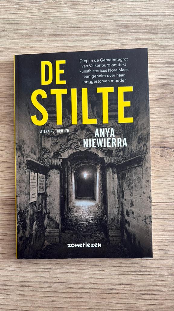 NIEUW! A. Niewierra - de stilte, Boeken, Ophalen of Verzenden, Zo goed als nieuw
