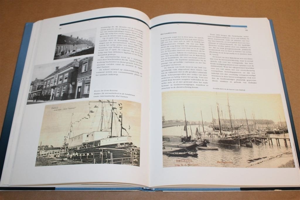 Delfzijl Historiaal — Geschiedenis Gemeente Delfzijl, Ophalen of Verzenden, Zo goed als nieuw