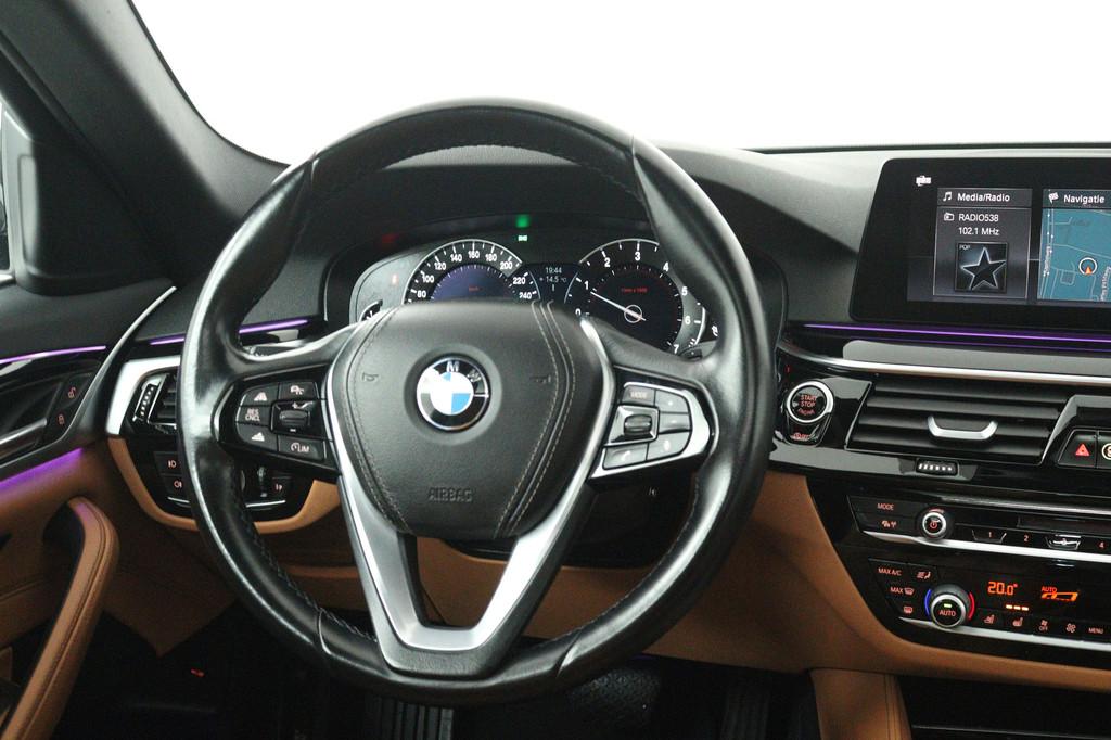 BMW 5-serie 530i High Executive (PANORAMADAK, SFEERVERLICHTI, Auto's, BMW, Automaat, 1998 cc, Achterwielaandrijving, Gebruikt