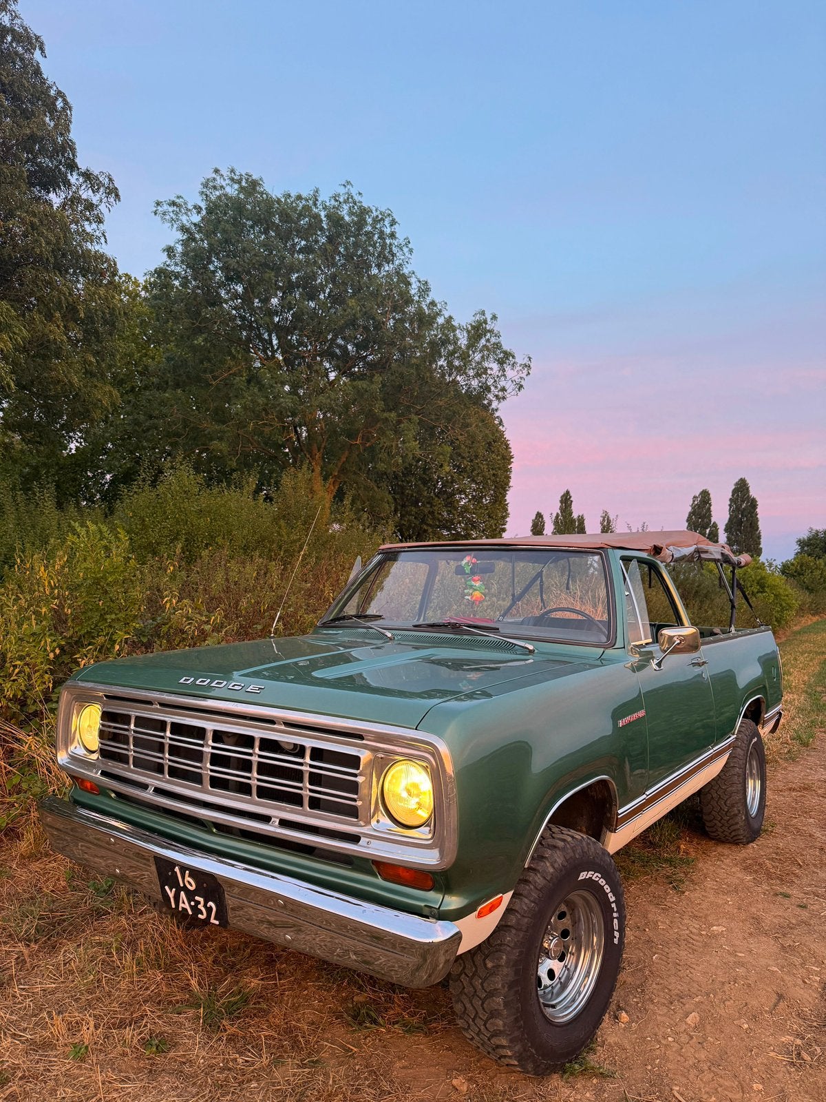 Dodge Ramcharger 1976 Full Cabrio - 318cui : 5.2L V8 LPG, Auto's, 2224 kg, 155 pk, 1000 kg, 6 stoelen