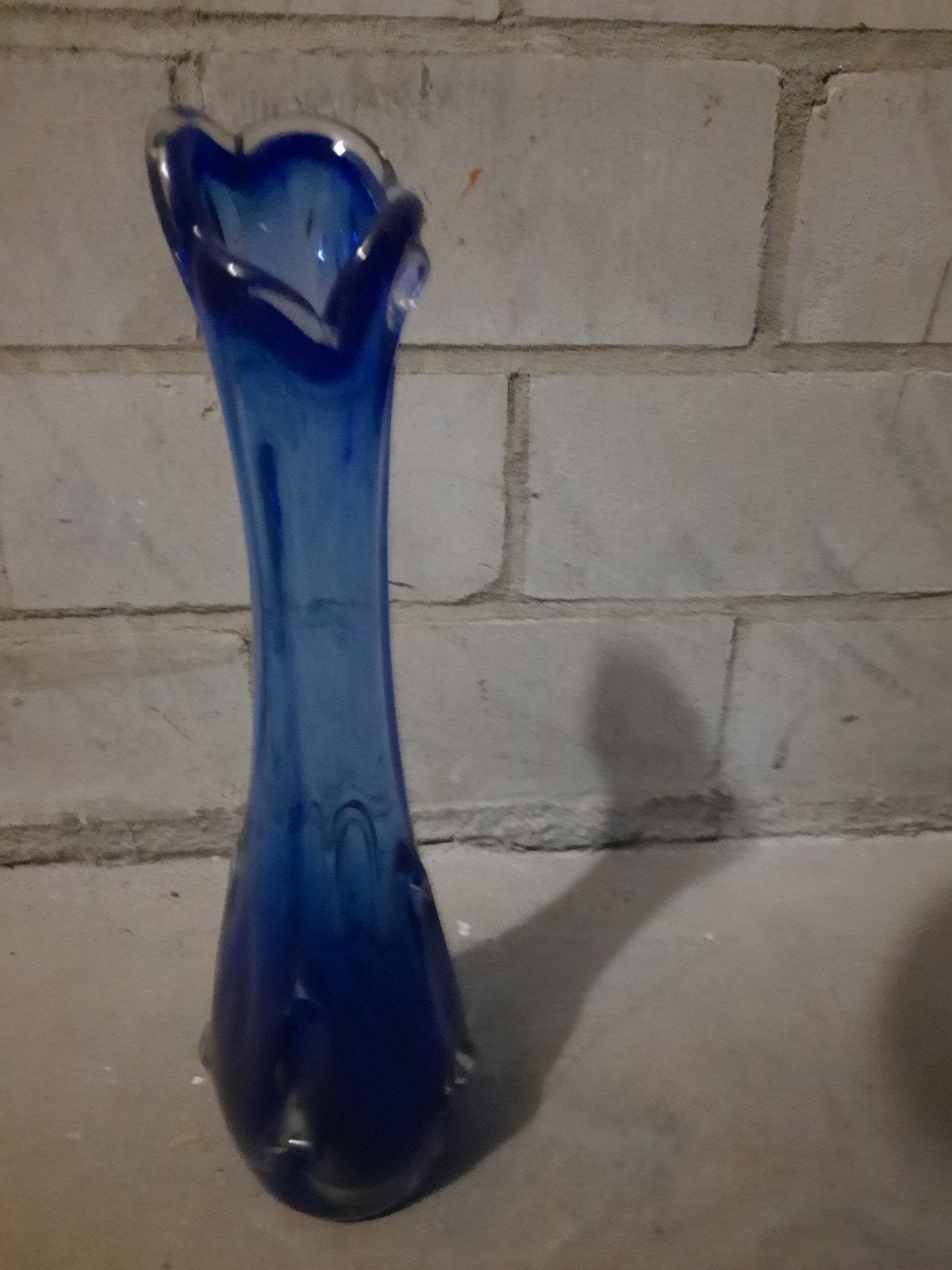 Vintage blauwe glazen vaas, mondgeblazen, Ophalen of Verzenden
