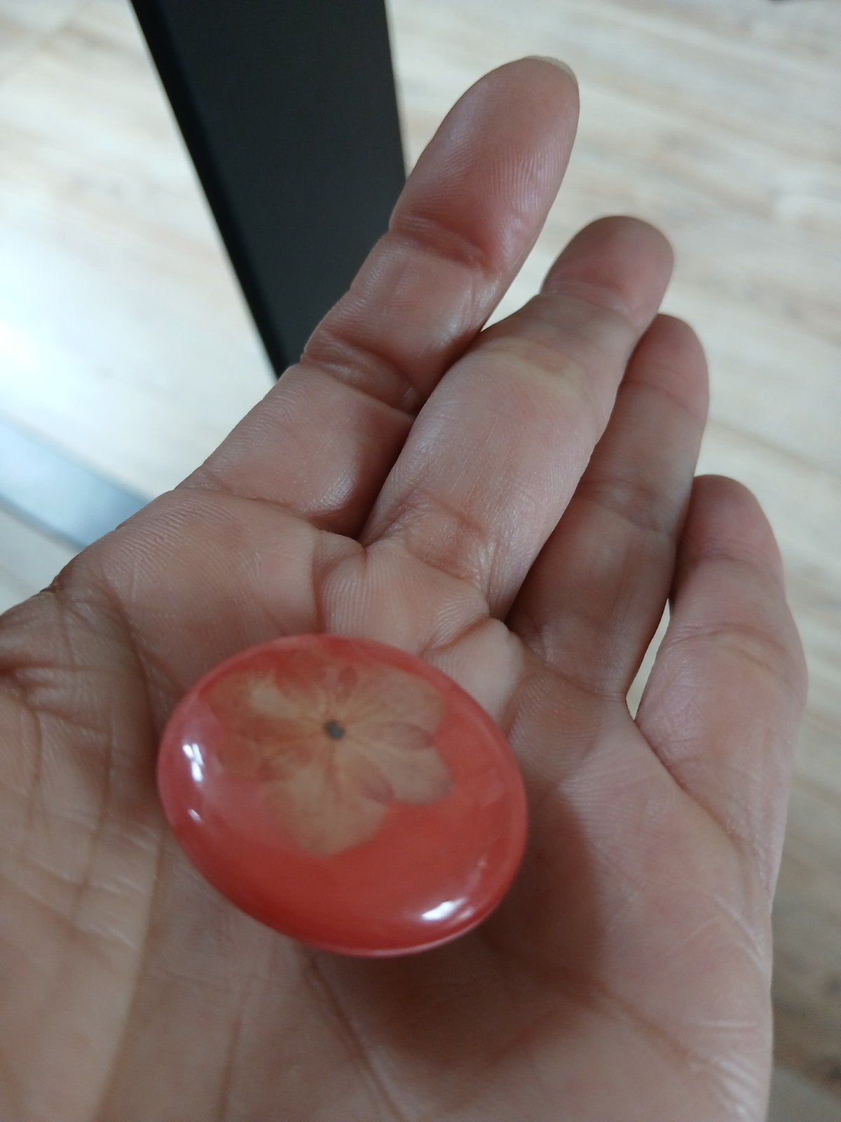 Vintage broche (echt viooltje), Sieraden, Tassen en Uiterlijk, Ophalen of Verzenden, Zo goed als nieuw, Overige materialen