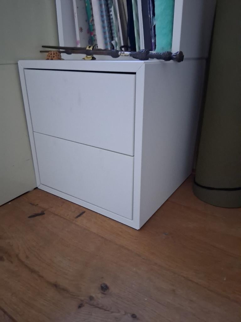 Witte Eket kast met 2 lades - 35x35x35 cm, Huis en Inrichting, Kasten | Ladekasten, Ophalen, Minder dan 50 cm, 1 of 2 laden, Zo goed als nieuw