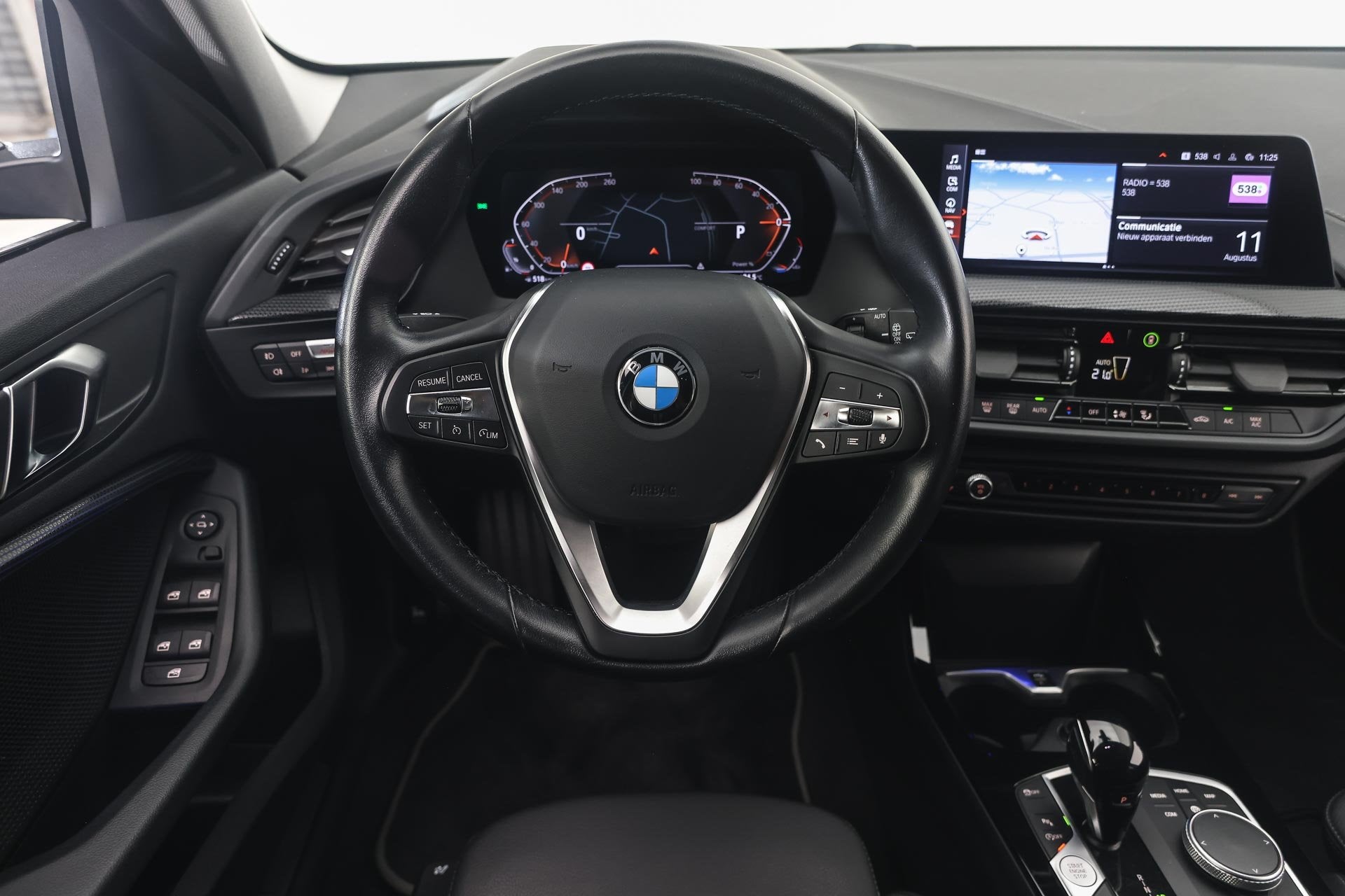 BMW 1 Serie 118i Sport Line Automaat / Sportstoelen / LED /, Dealer onderhouden, 136 pk, Gebruikt, Parkeersensor