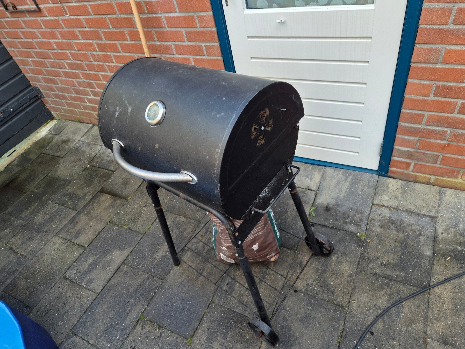 BBQ met houtskool - Perfect voor zomerse avonden, Ophalen, Gebruikt