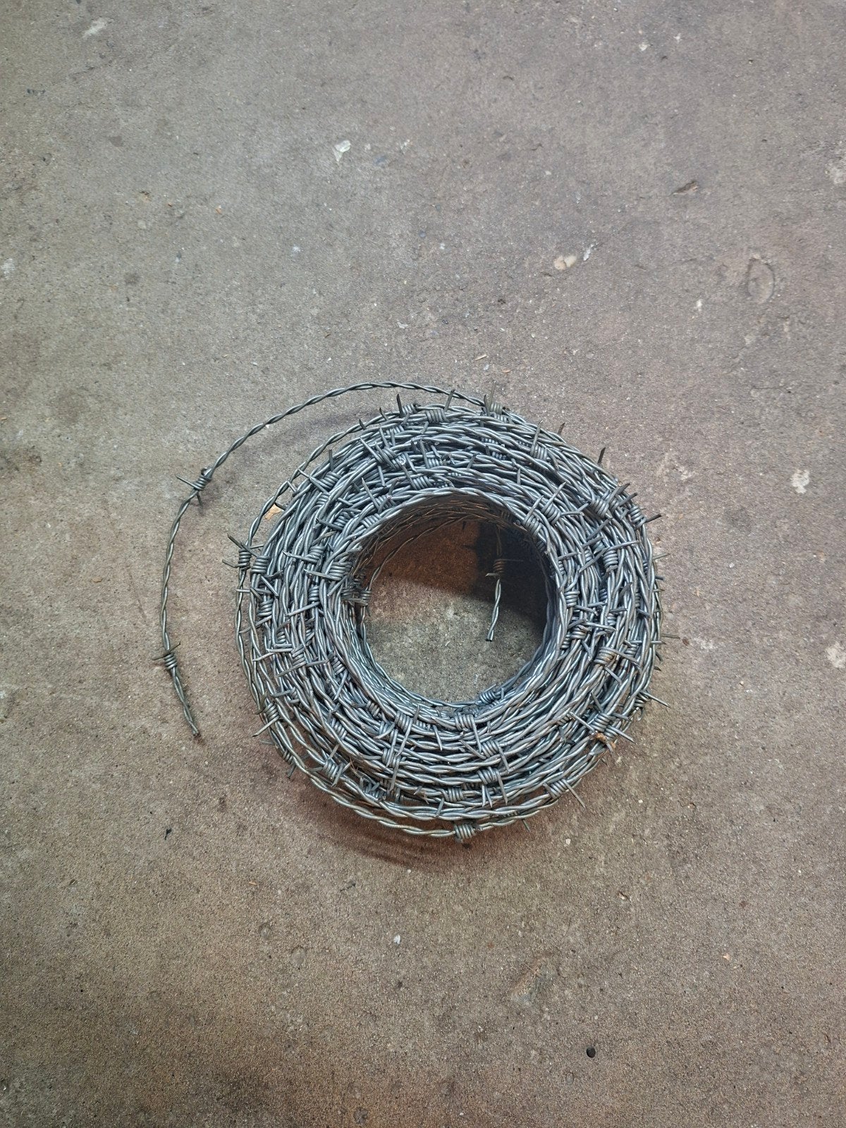 Rol prikkeldraad  nieuw, Tuin en Terras, Ophalen of Verzenden, Nieuw, 20 meter of meer, Prikkeldraad