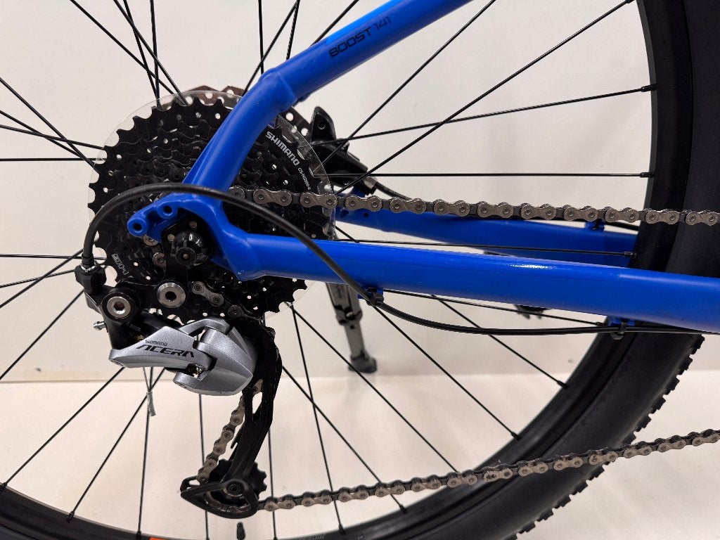 Foto 4 van Trek X-caliber 7 mountainbike Nieuwstaat 16 versnellingen