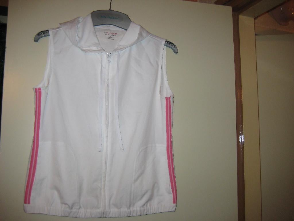 Witte vest met capouchon, M, NY + C Sport, Ophalen of Verzenden, Zo goed als nieuw, Maat 38/40 (M), Wit