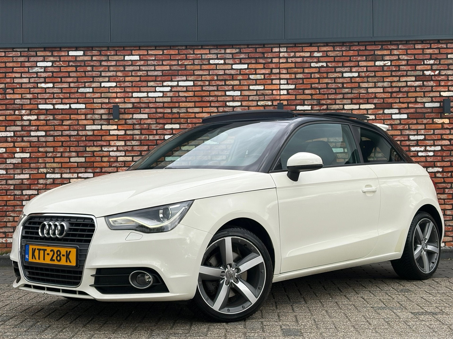 Audi A1 1.4 TFSI Ambition Pro Line Business Pano Leer Pdc St, Auto's, Audi, Voorwielaandrijving, Euro 5, Zwart, 4 stoelen