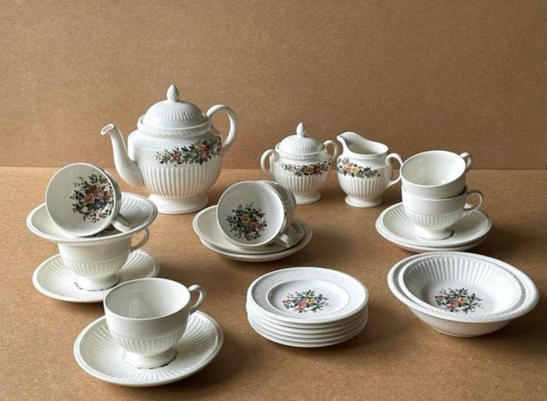 Compleet Wedgwood Conway Thee-Servies Bordjes Kop Schotel, Ophalen, Zo goed als nieuw, Wedgwood, Porselein