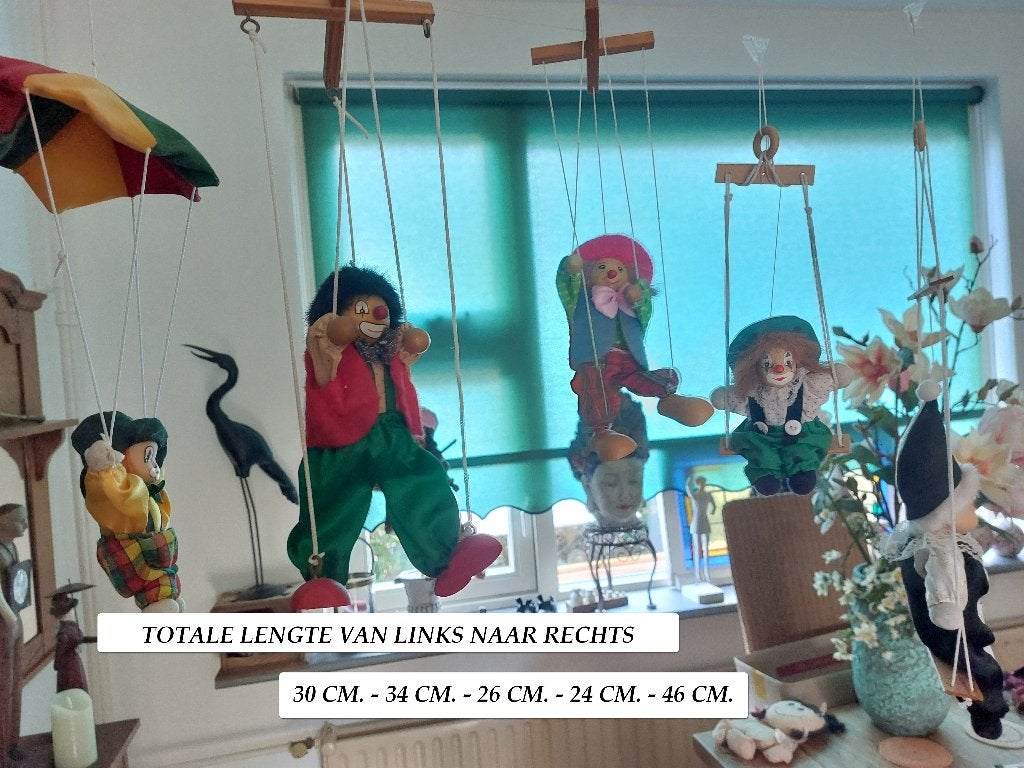 MARIONET CLOWN, PIERROT OP SCHOMMEL, LEUKE VERZAMELING, Ophalen of Verzenden, Gebruikt