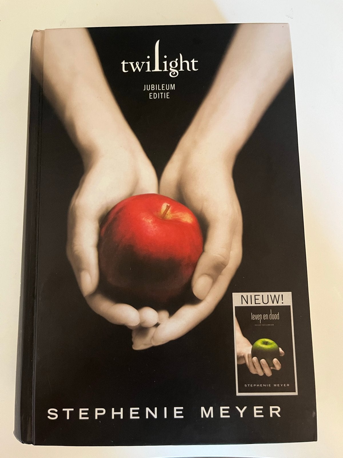 Twilight Jubileum Editie & Leven en Dood - Stephenie Meyer, Ophalen of Verzenden, Gelezen, Amerika