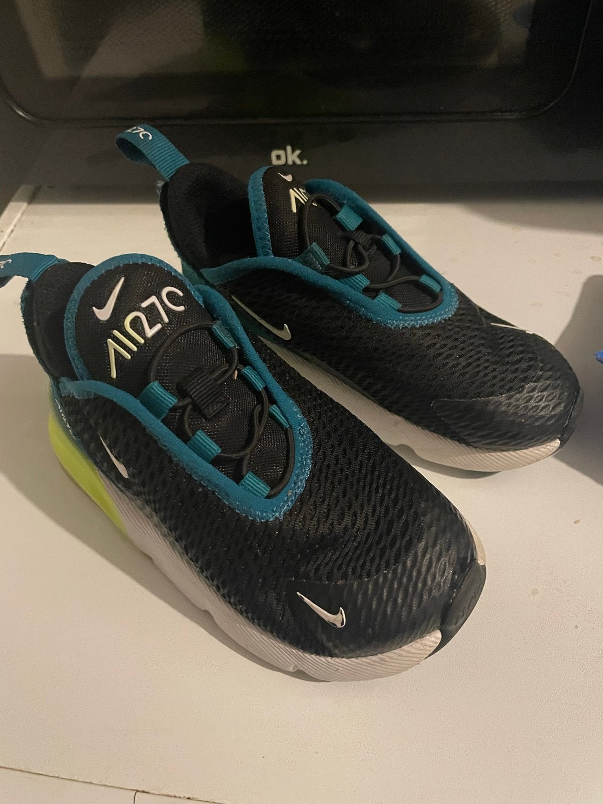 Nike Air Max 270 maat 26, Ophalen of Verzenden, Zo goed als nieuw, Jongen of Meisje, Sportschoenen