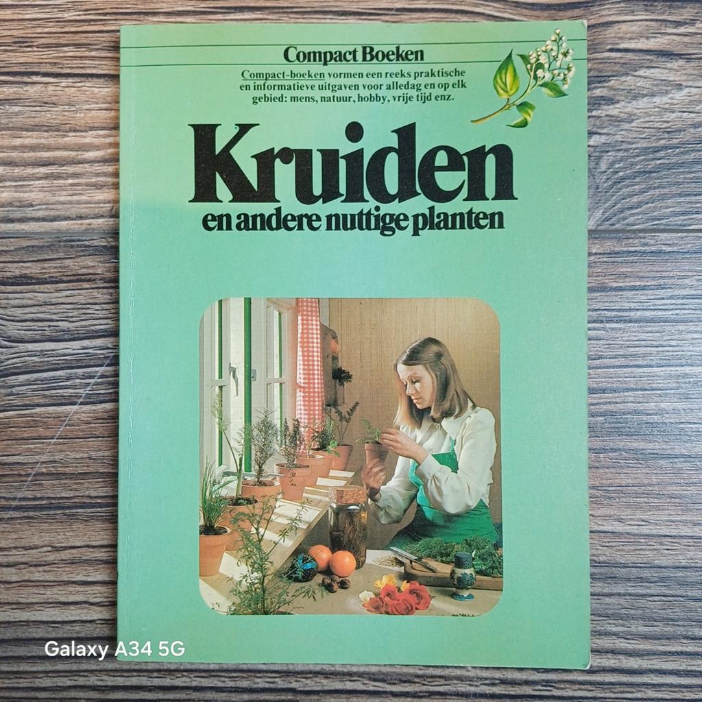 Compact Boeken: Kruiden en andere nuttige planten, Ophalen of Verzenden