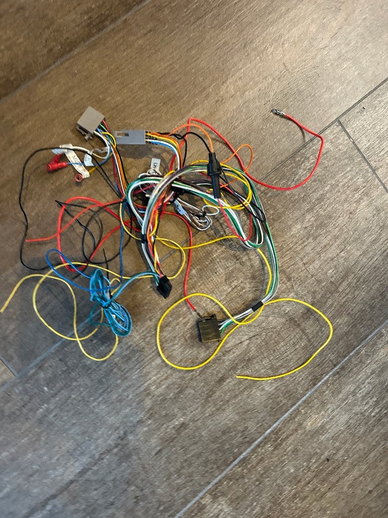 Car radio cables, Ophalen of Verzenden, Gebruikt