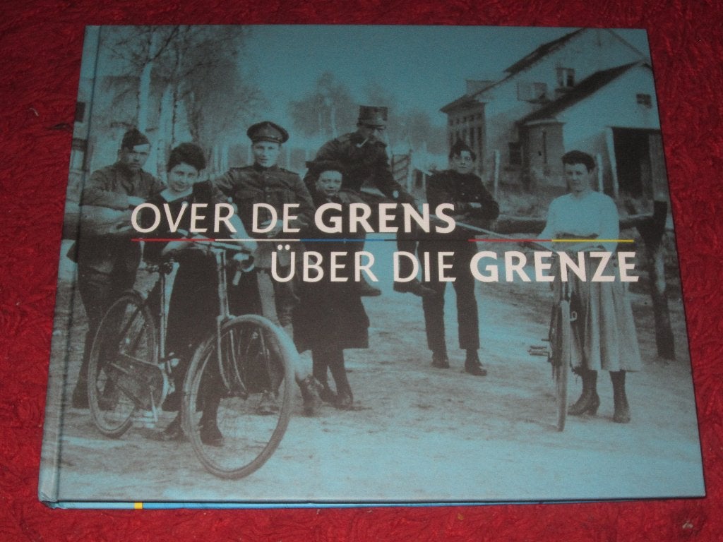 Douane - Regio Venlo - Over de grens., Boeken, Geschiedenis | Stad en Regio, Ophalen of Verzenden, Zo goed als nieuw