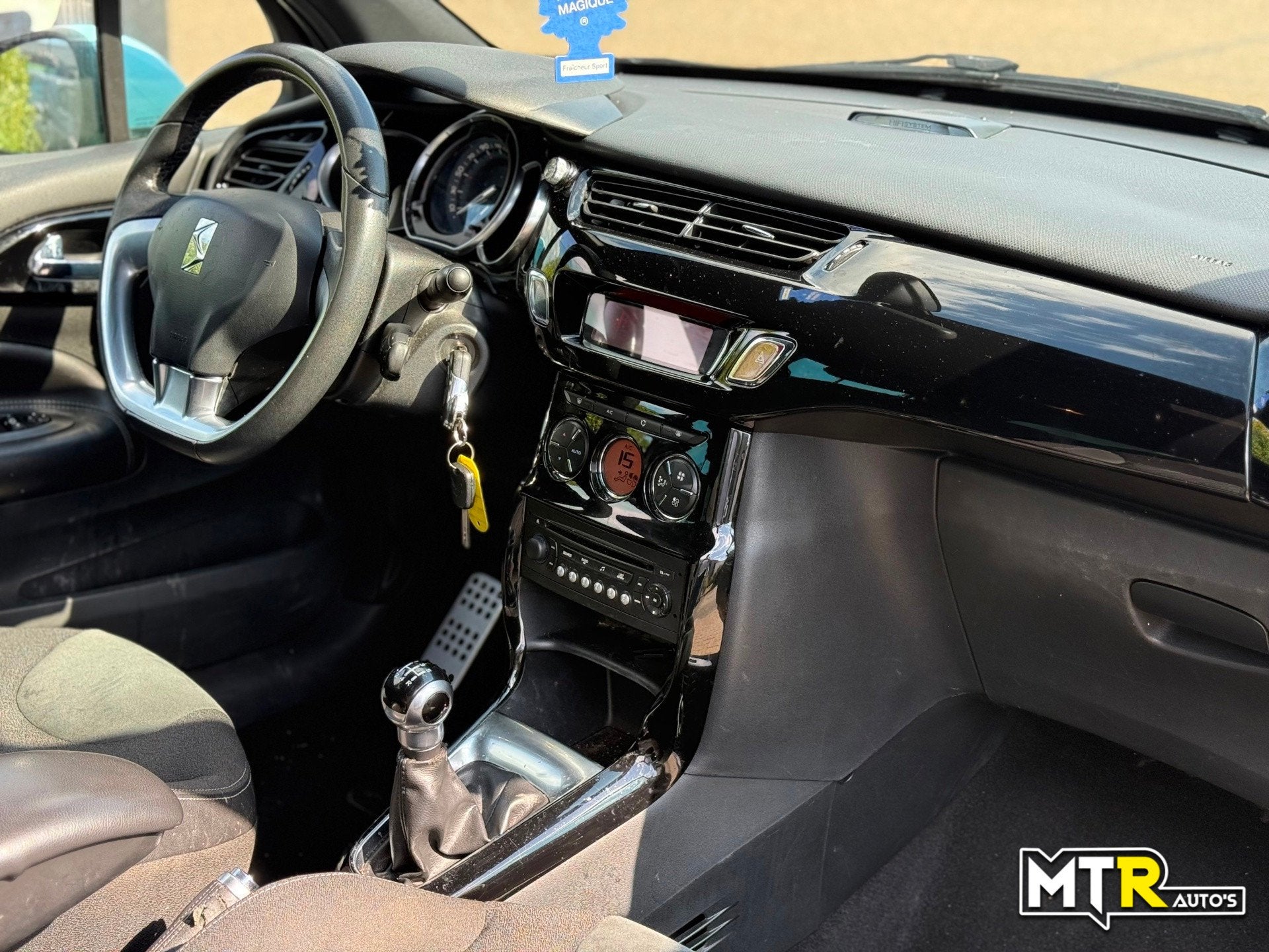 Citroen DS3 1.6 So Chic NAP|CLIMA, Auto's, Voorwielaandrijving, Euro 5, Metallic lak, Zwart