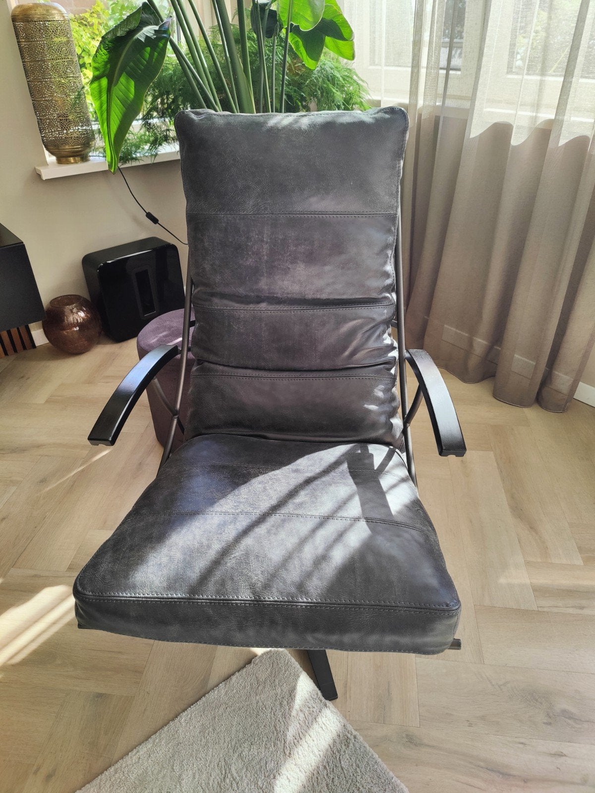 Het Anker Tiberius draaifauteuil, Ophalen, Zwart, Zo goed als nieuw, Metaal
