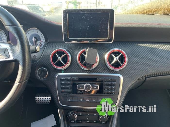 Navigatie Display van een Mercedes A-Klasse, Gebruikt, -, Ophalen of Verzenden, -