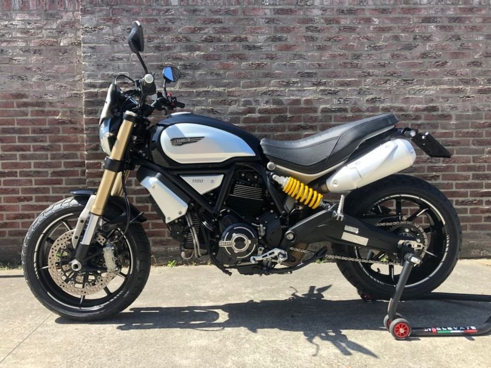 DUCATI SCRAMBLER 1100 (bj 2018), DUCATI, 2 cilinders, 1098 cc, Motorrijbewijs A