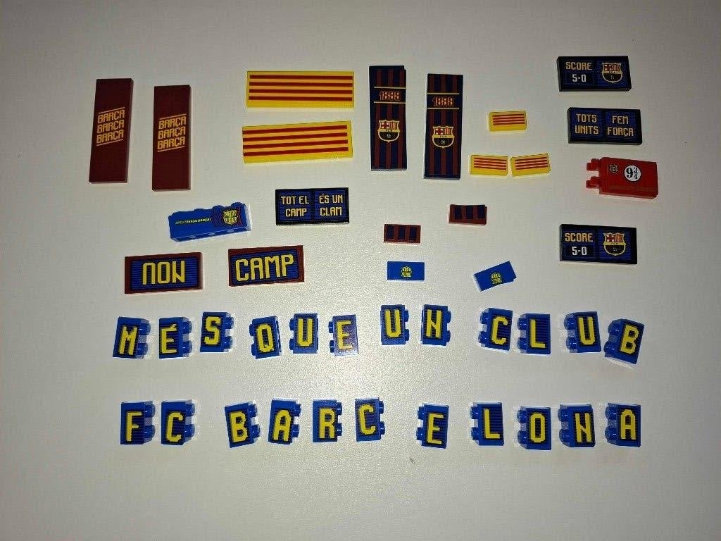 LEGO  - stenen met sticker van set 10284 - FC Barcelona, Gebruikt, Verzenden, Lego, Overige typen