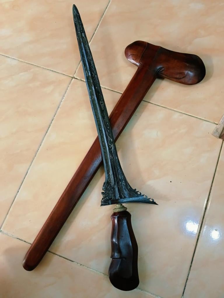 Antieke Keris Bali Kalerau Pamor Beras Wutah Batun Poh SVD52, Antiek en Kunst, Verzenden