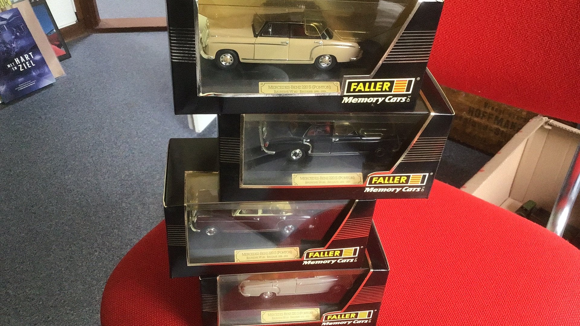 MERCEDES BENZ 220 S PONTON LOT 4x APART FALLER MEMORY CARS, Ophalen of Verzenden, Nieuw, Auto, Overige merken