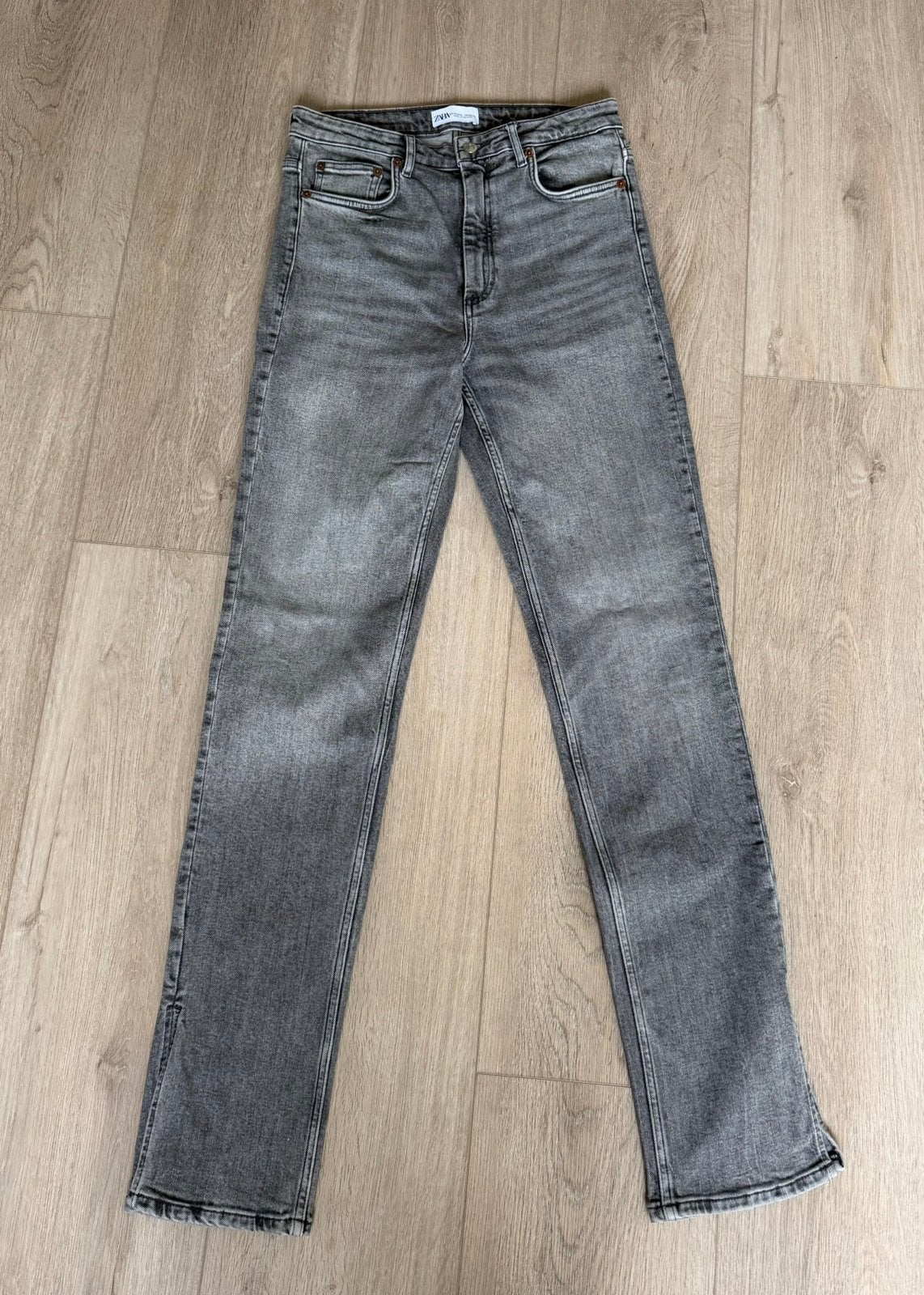 Grijze zara split jeans, Ophalen of Verzenden, Nieuw, Grijs, W30 - W32 (confectie 38/40)