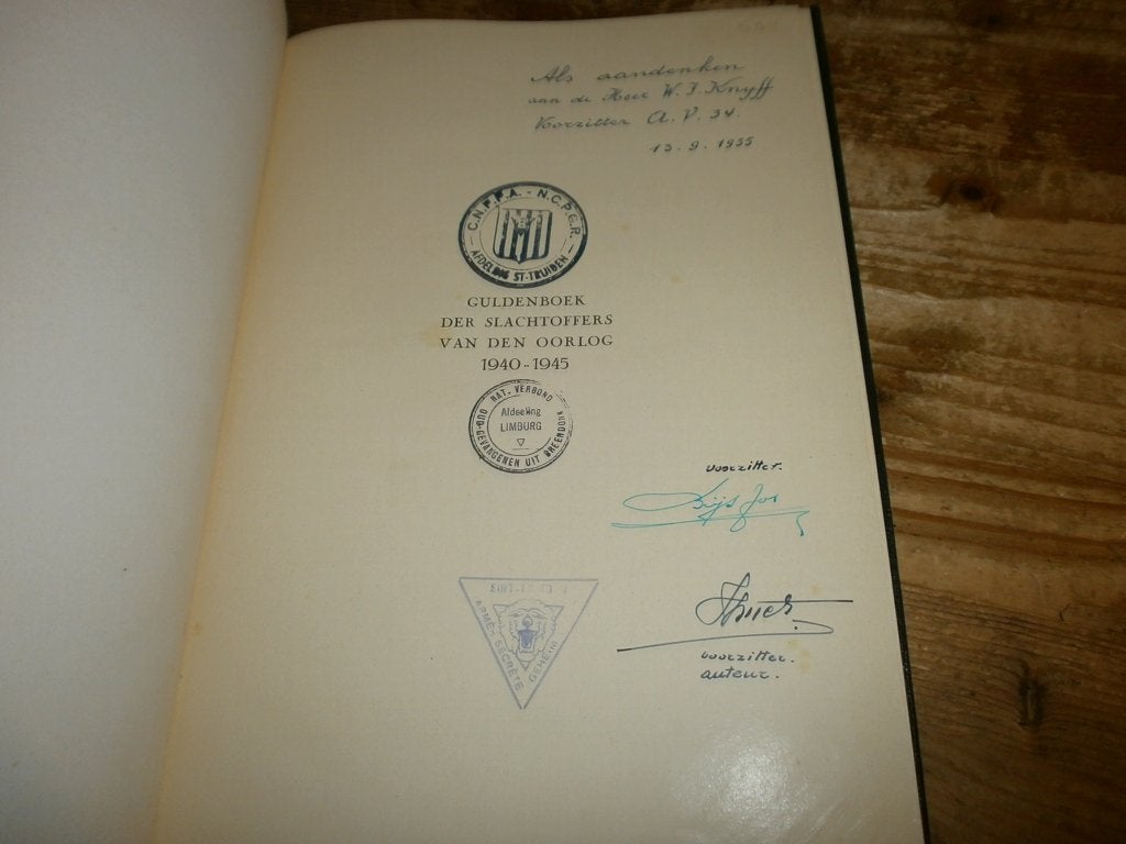 zeldzaam guldenboek 1940-1945 stad sint truiden byz stempels, Ophalen of Verzenden, Tweede Wereldoorlog, Zo goed als nieuw, Overige onderwerpen