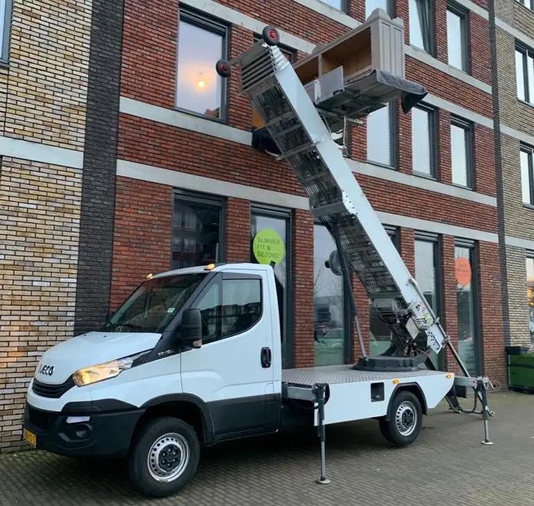 Verhuislift Tegen Scherpe Tarieven – Binnen 1 Uur Op Locatie, Inpakservice, Opslag