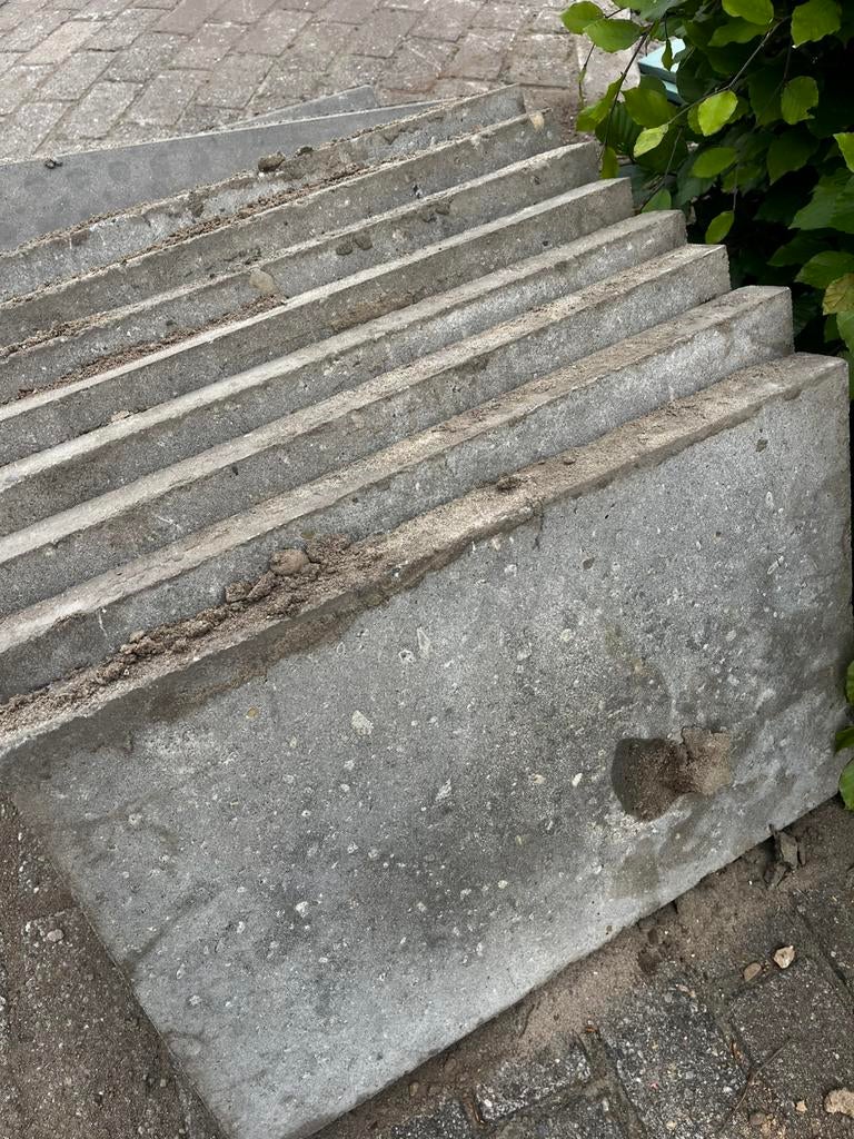 Tegels gratis, Ophalen, Zo goed als nieuw, Beton, Terrastegels