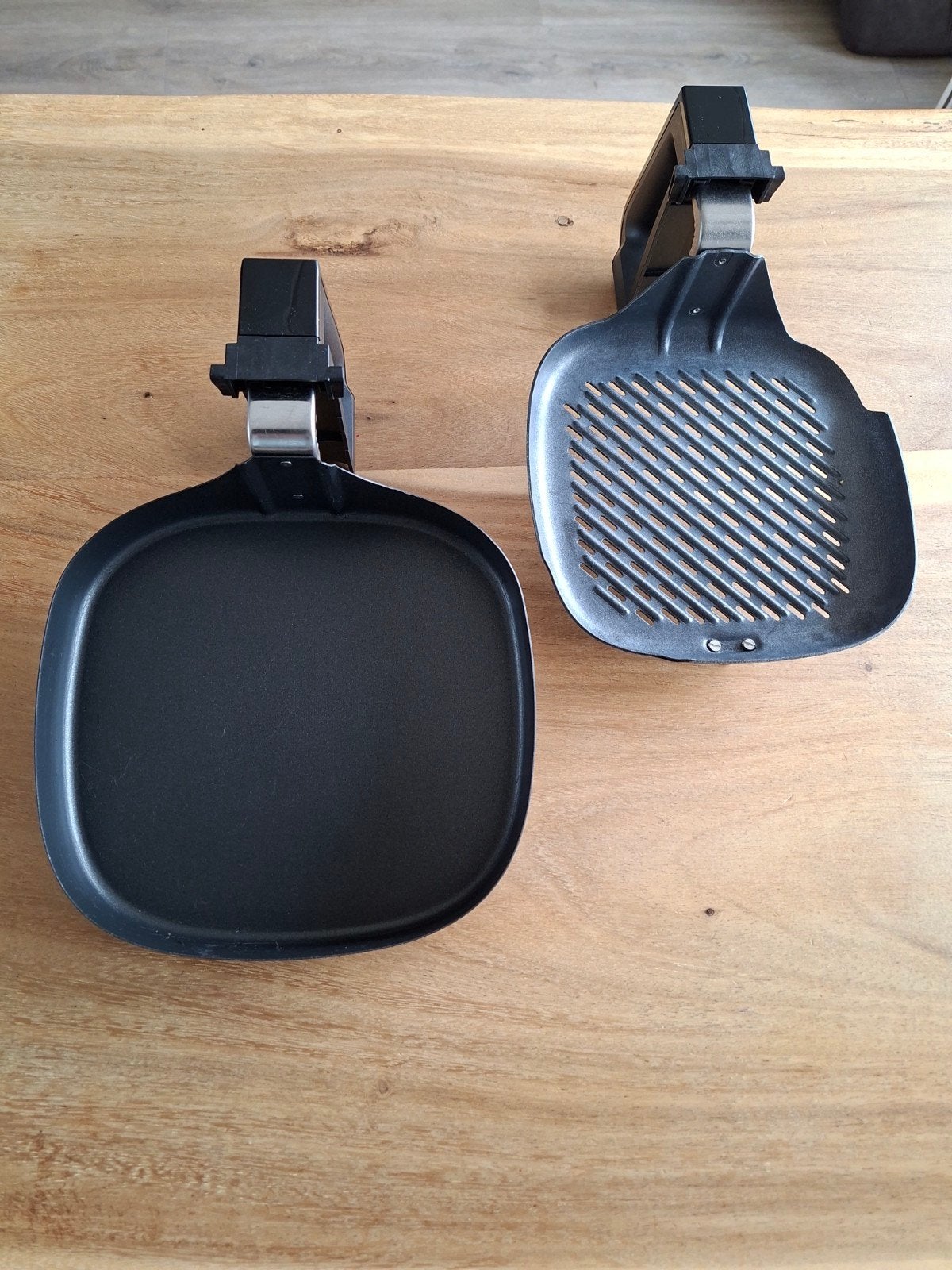 2 Airfryer  pan en rooster., Ophalen of Verzenden, Nieuw, Airfryer XL