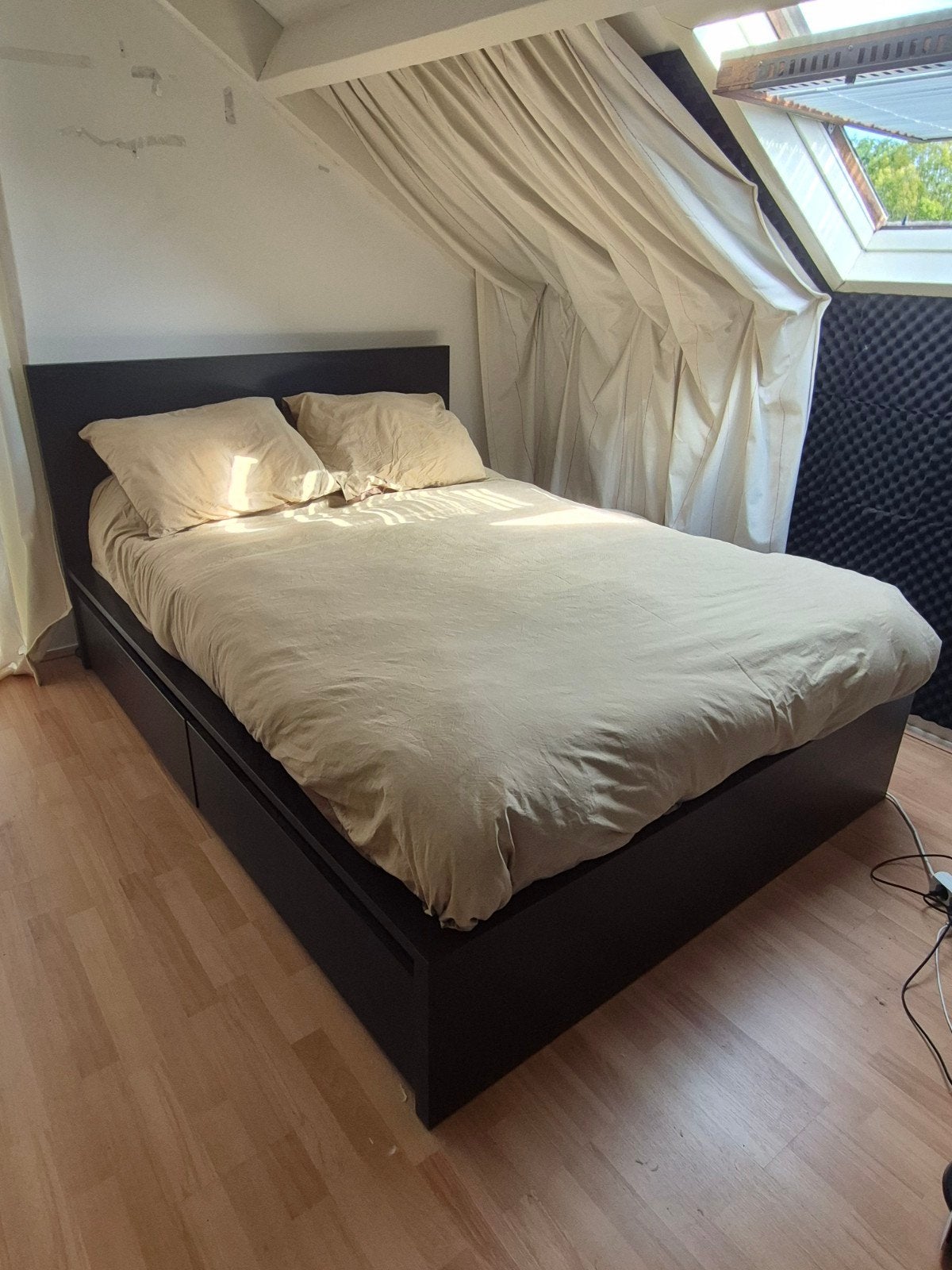 Ikea bed 140 x 200, Ophalen, Zo goed als nieuw, Tweepersoons, 140 cm