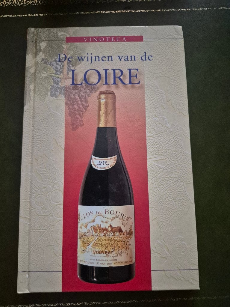 Boek ( De wijnen van de loire ), Boeken, Partijen en Verzamelingen, Ophalen, Zo goed als nieuw