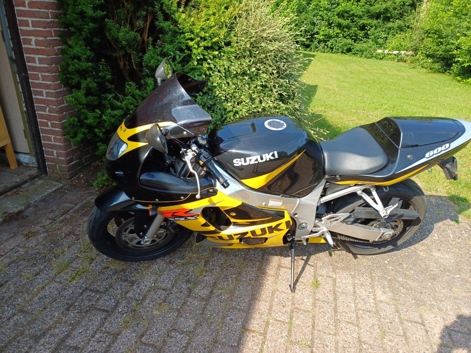 Suzuki GSX-R 600 Sportmotor - Geel/Zwart, Motoren, Motoren | Suzuki, Sportuitlaat, 4 cilinders, Motorrijbewijs A, Gebruikt