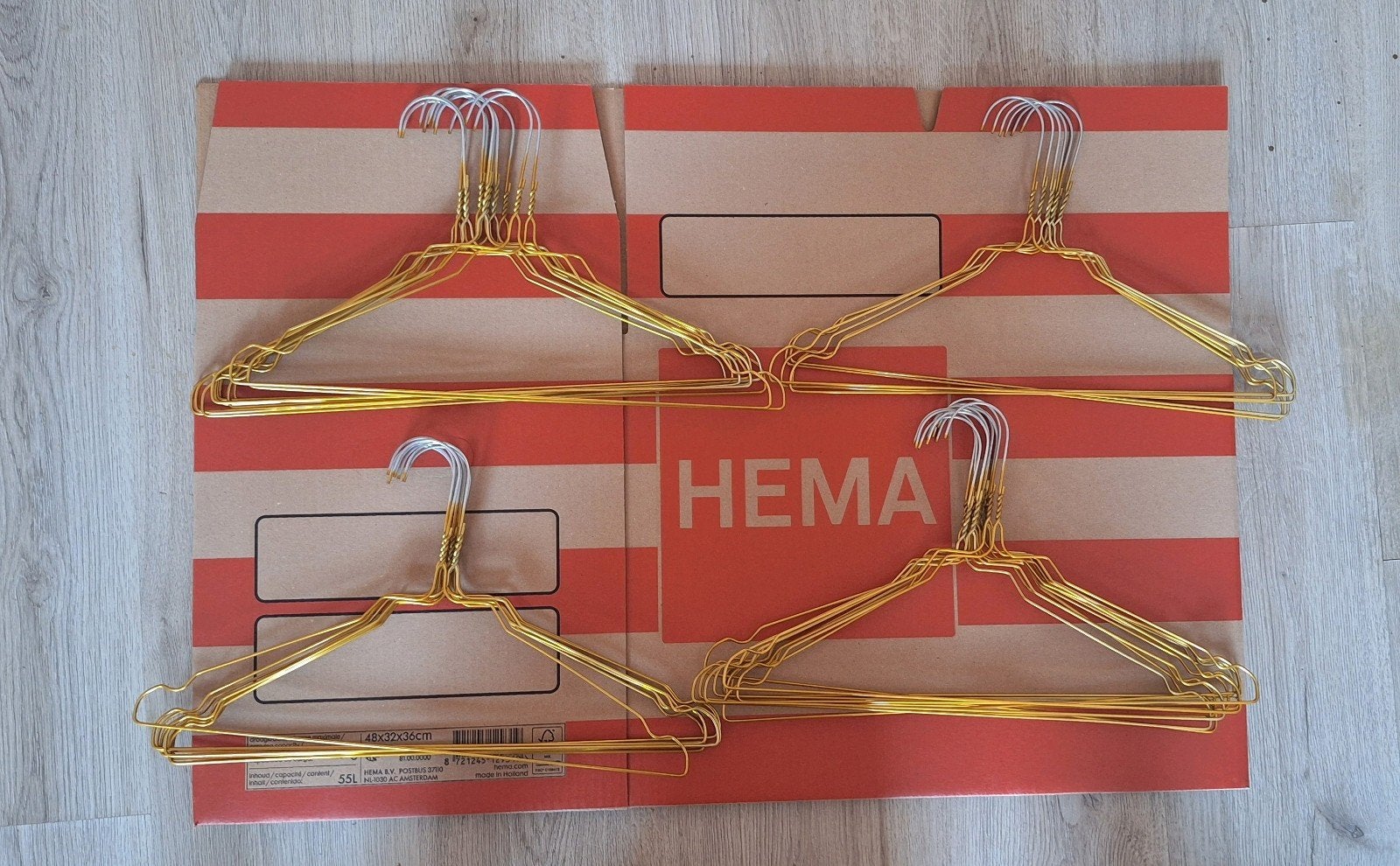 36 Goudkleurige stevige kledinghangers, Ophalen, Nieuw, Metaal, Volwassenen
