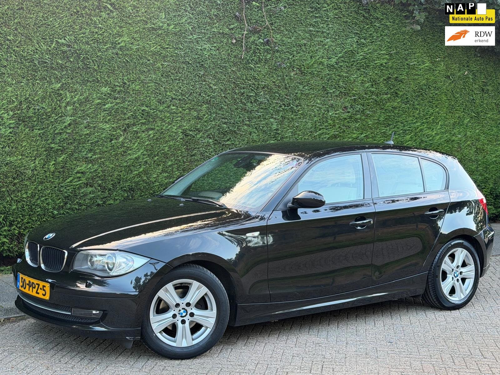 BMW 1-serie 116i EffDyn. Ed. Business Line Ultimate Edition, 1-Serie, Euro 5, Achterwielaandrijving, 4 cilinders